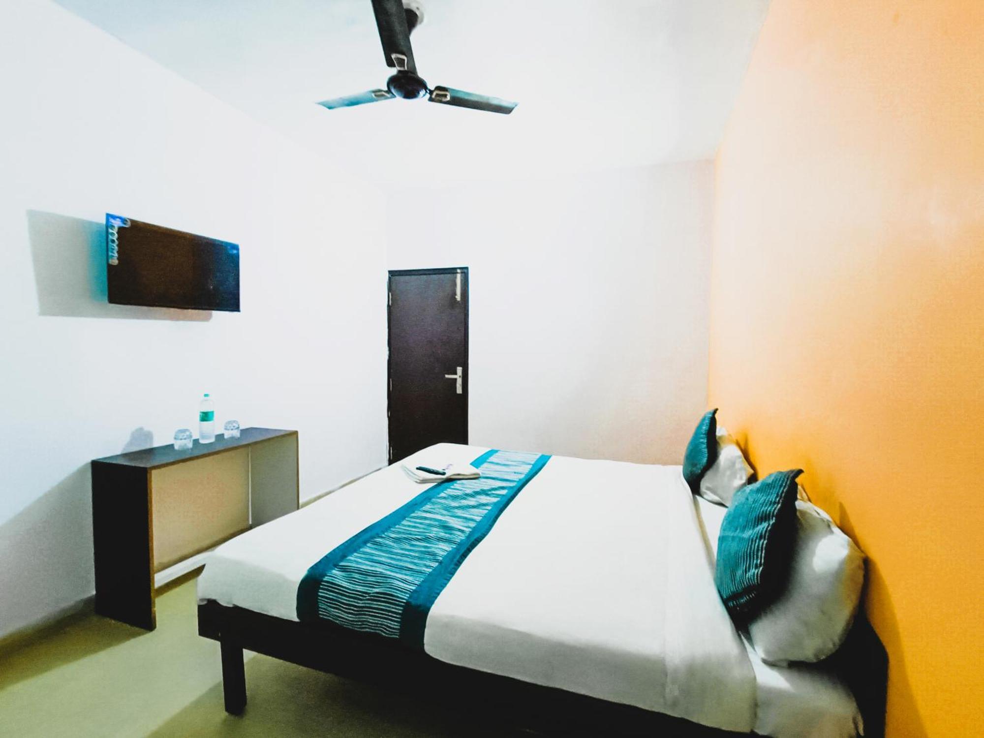 Hotel Krishna Palace - Sant Nagar New Delhi