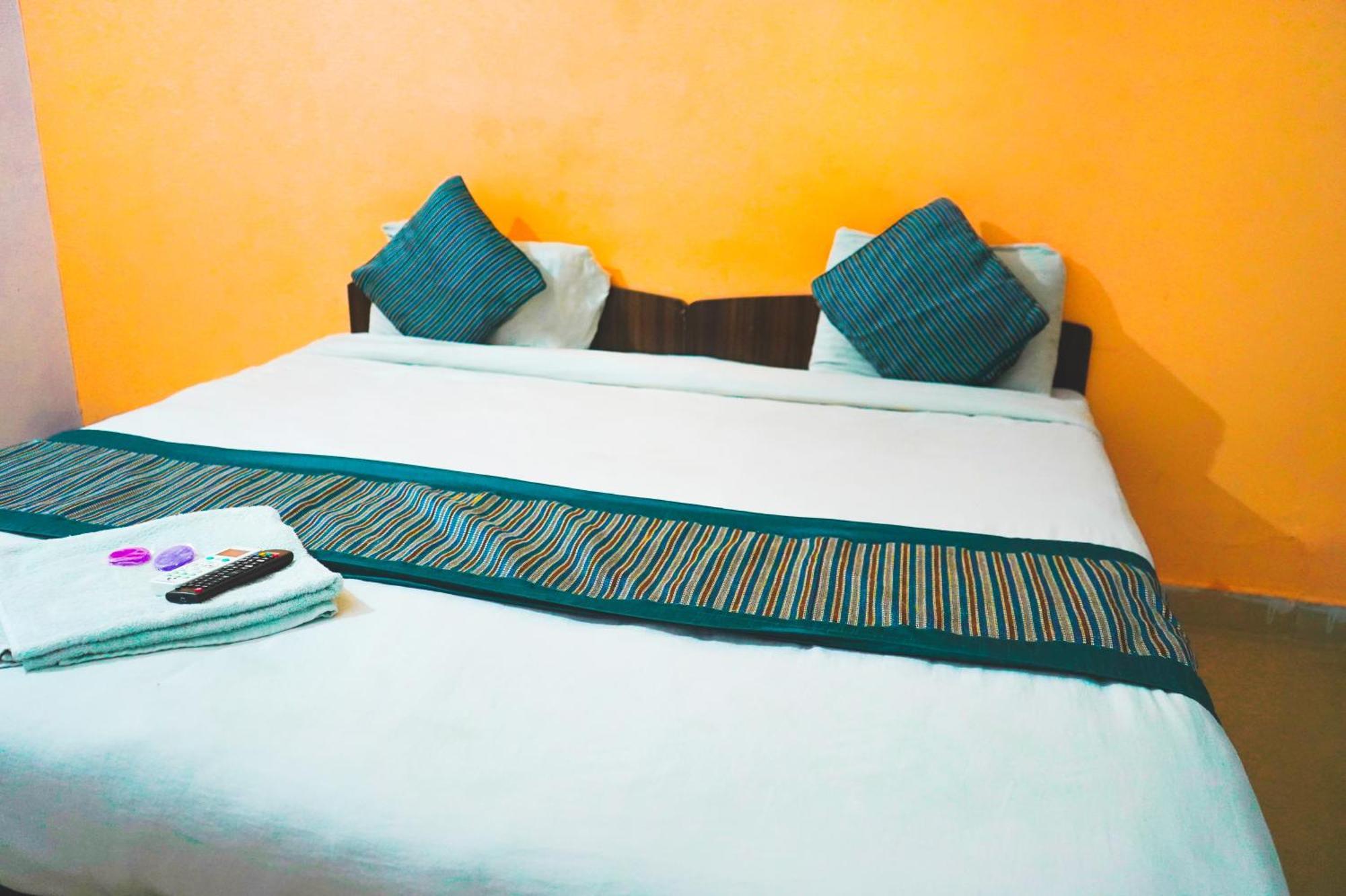 Hotel Krishna Palace - Sant Nagar
